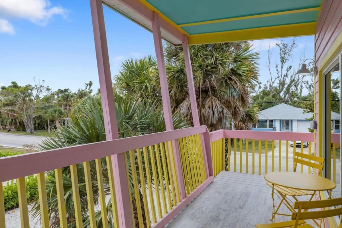 Charming Suite With Balcony And Bikes In Historic Sandpiper Inn Sanibel Exteriér fotografie