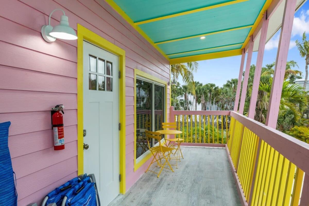 Charming Suite With Balcony And Bikes In Historic Sandpiper Inn Sanibel Exteriér fotografie