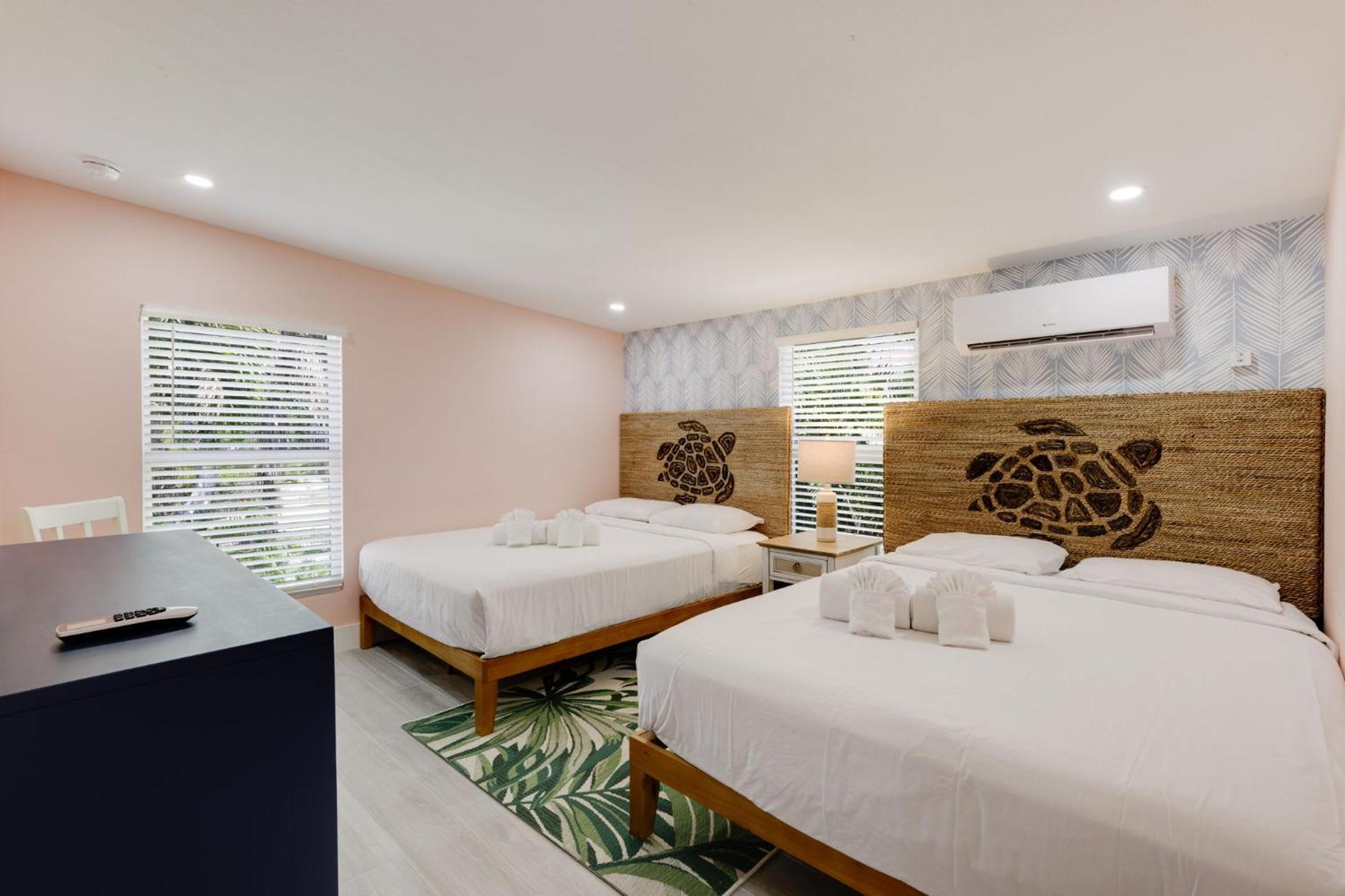 Charming Suite With Balcony And Bikes In Historic Sandpiper Inn Sanibel Exteriér fotografie