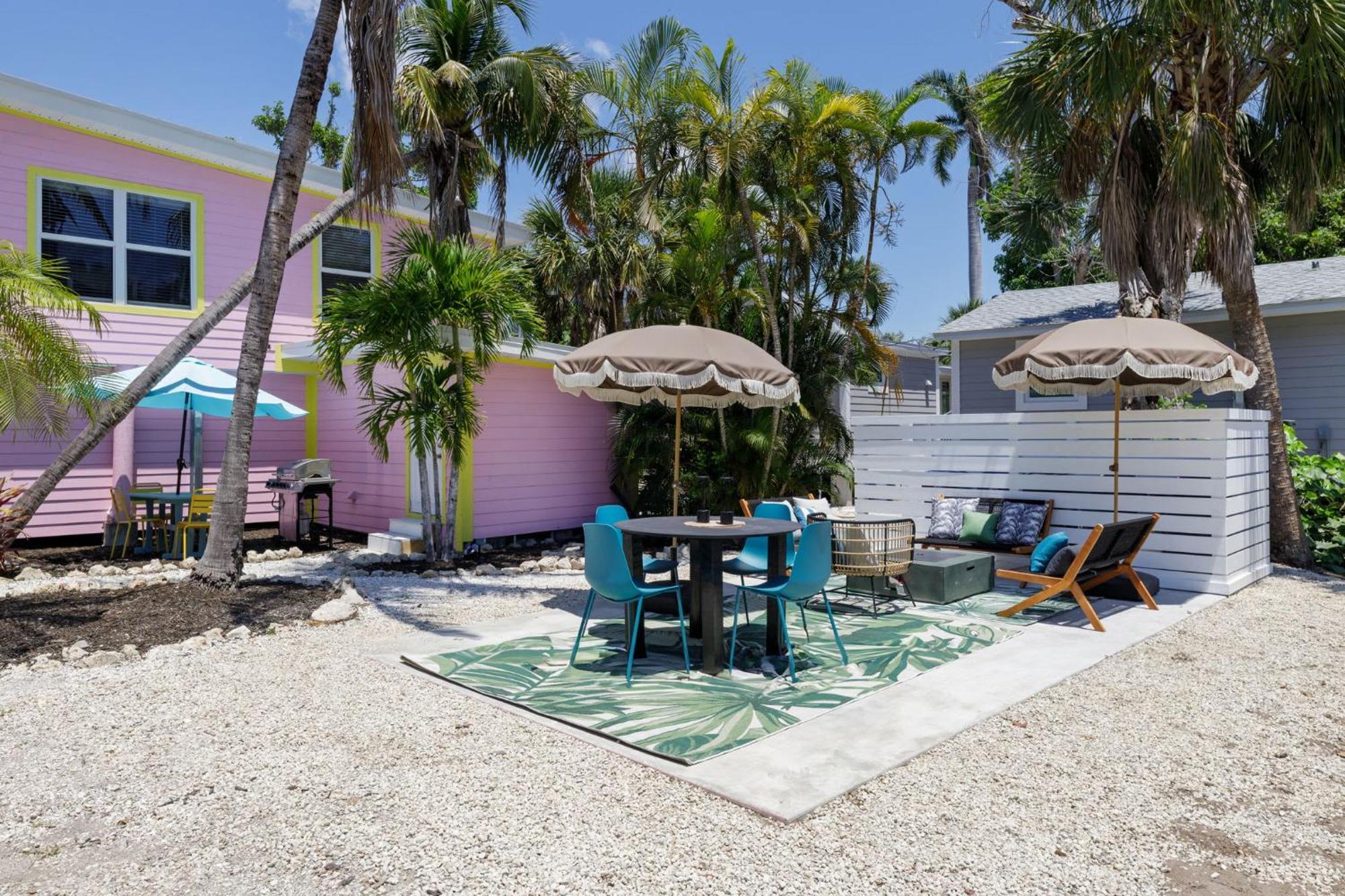 Charming Suite With Balcony And Bikes In Historic Sandpiper Inn Sanibel Exteriér fotografie